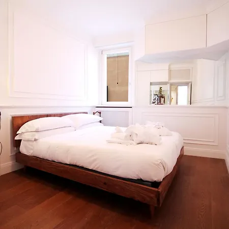 Charm & Design In Gourmet District *