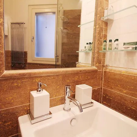 Charm & Design In Gourmet District *