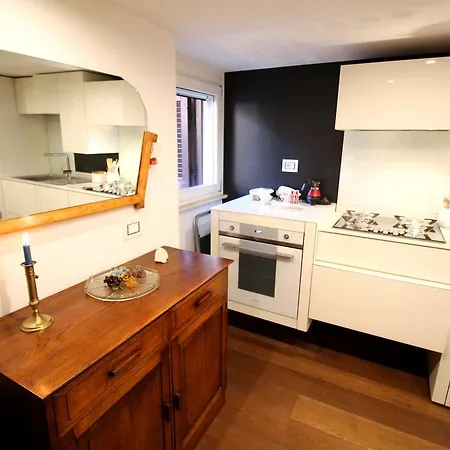 Charm & Design In Gourmet District