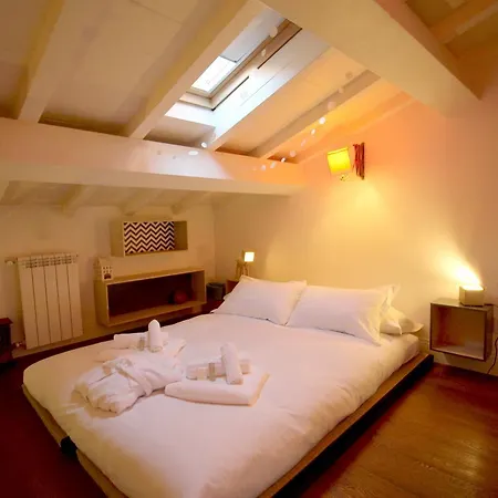 Charm & Design In Gourmet District * ローマ